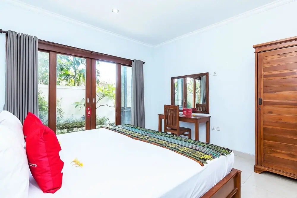 ZEN Rooms near Batu Bolong Canggu