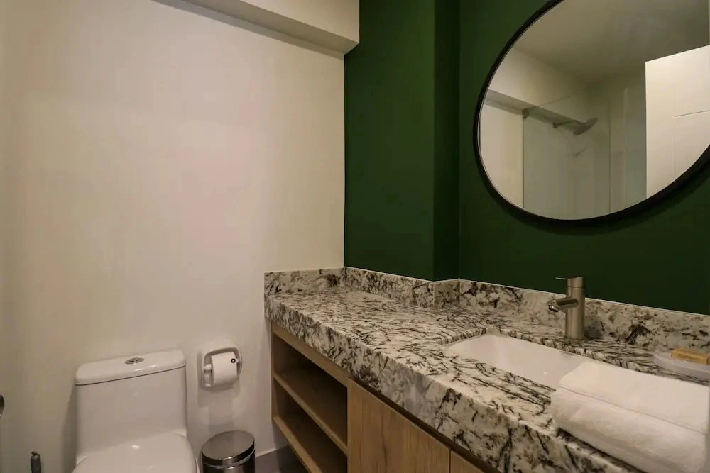 w Enchanting 2BR in the Heart of Miraflores