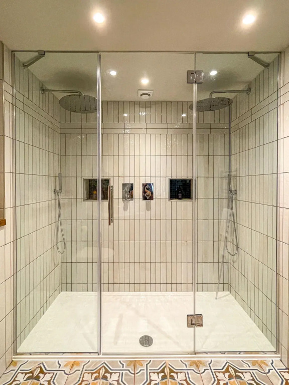 Parador 44