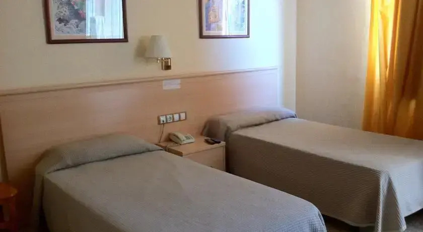 Hotel Arturo Portal De Monegros