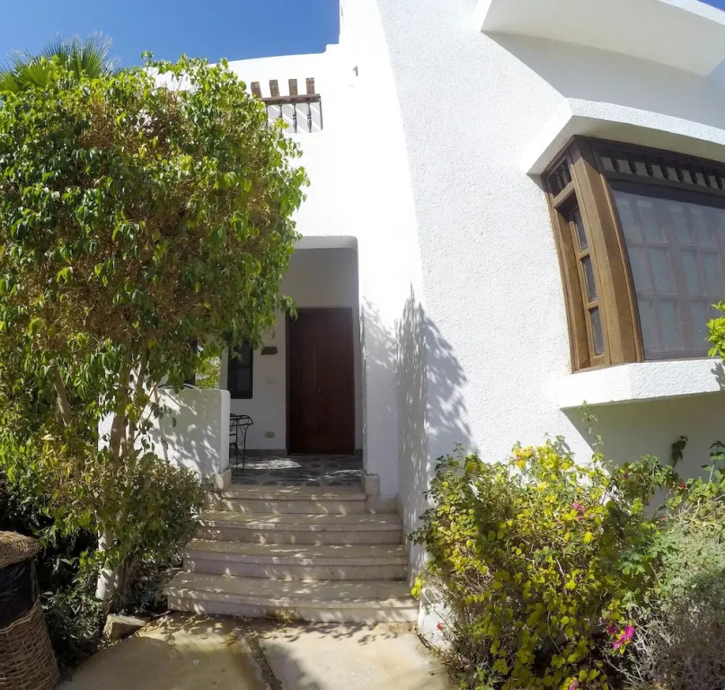 One Bedroom Apart Deep Purple by Pool