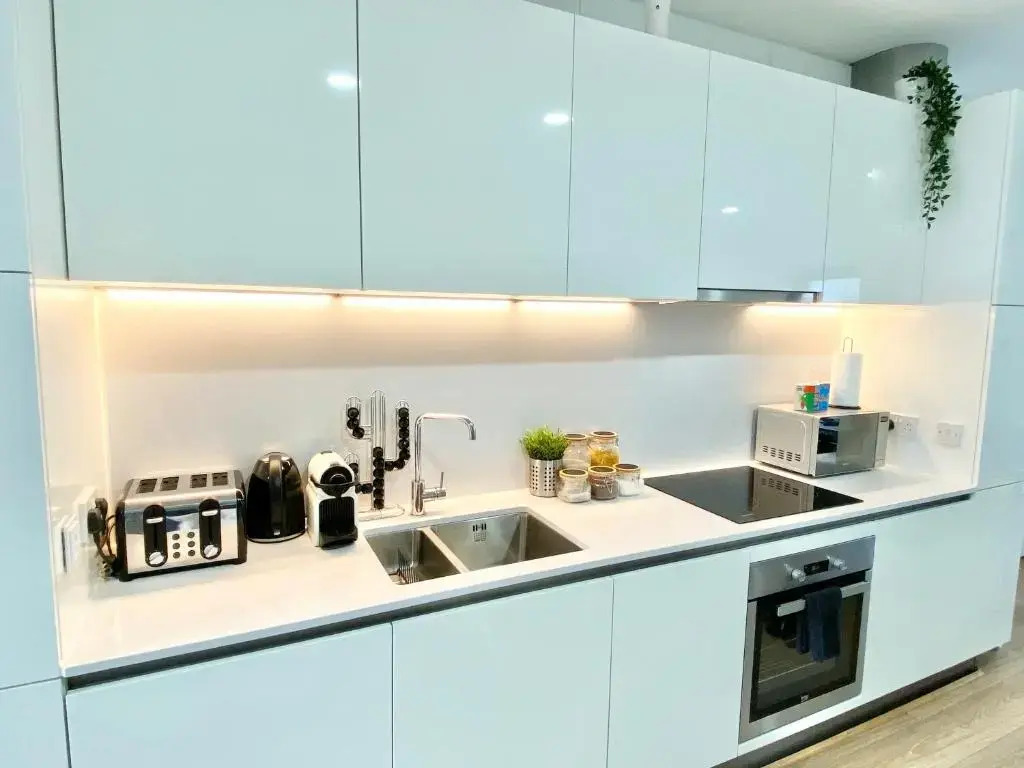 Large Townhouse 5 Beds with Two Parking Spaces - Manchester City Centre
