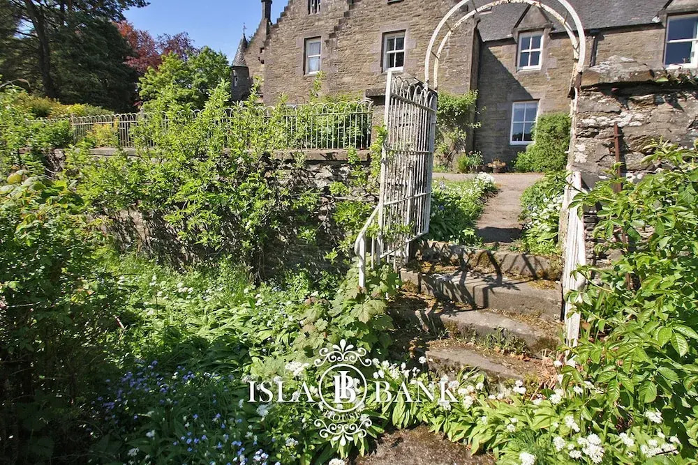 Isla Bank House