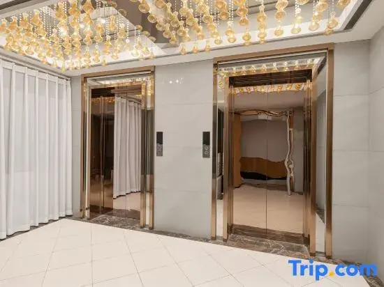 Aifeng Hotel (Yueyang Tower Pedestrian Street Branch) under Home Inn