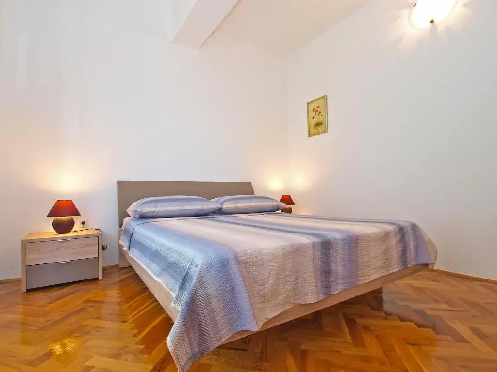 Apartments Mira 1293