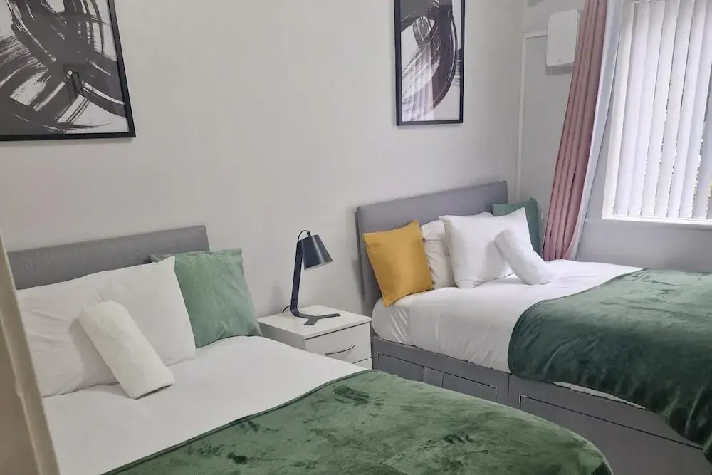 1bed Home Sleeps 5 Free Parking, Central, Wifi