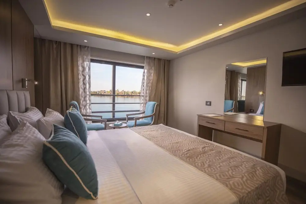 SUNRISE Semiramis II Cruise