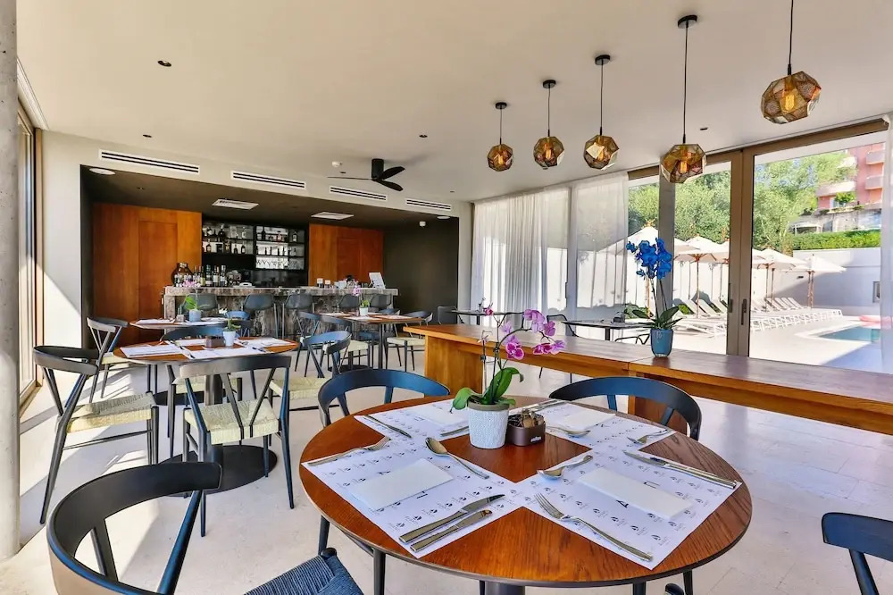 Avanti Hotel & Spa