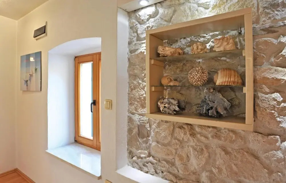 Beautiful Home in Podstrana With Wifi and 3 Bedrooms