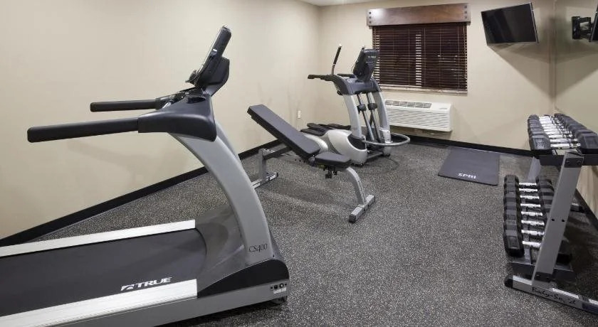 Gateway Park Hotel and Suites