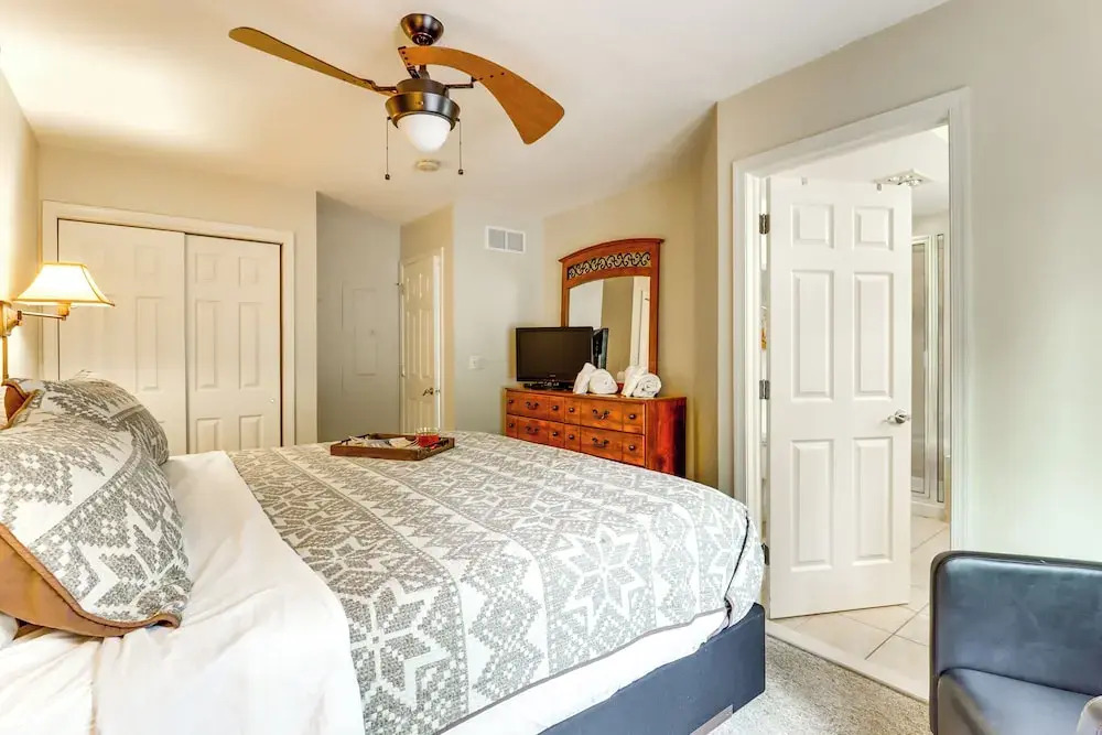 < 1 Mi to Big Boulder Mtn! Home w/ Hot Tub & Deck