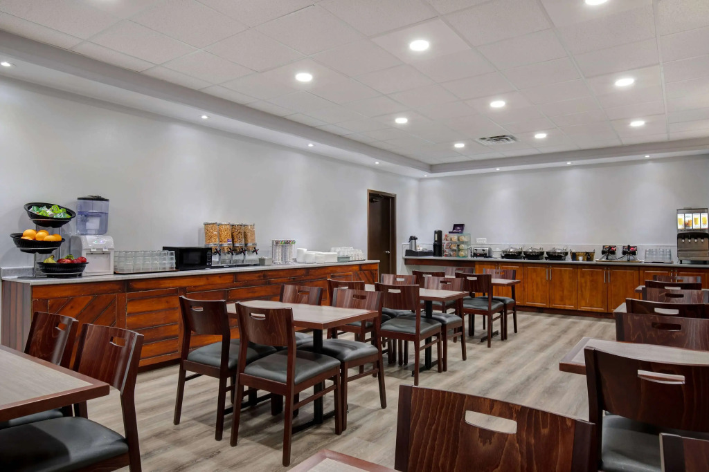 Days Inn by Wyndham Calgary South