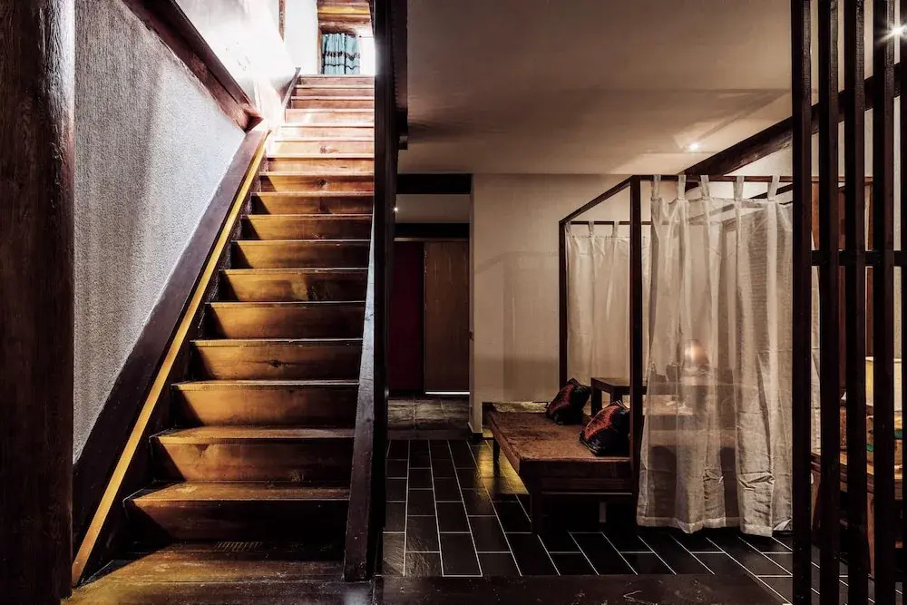 Shangri-La Salloi Rustic Luxury Hotel