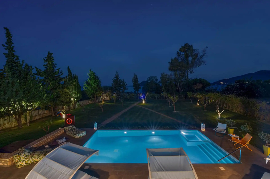 Rivazzurra Beachfront Luxury Villa
