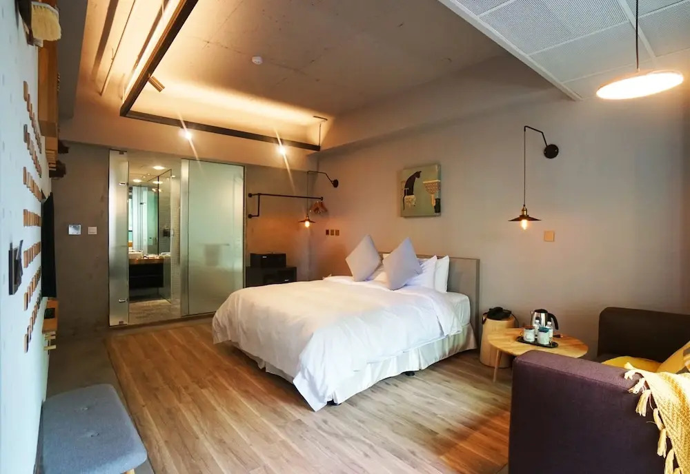 Thinker Hotel
