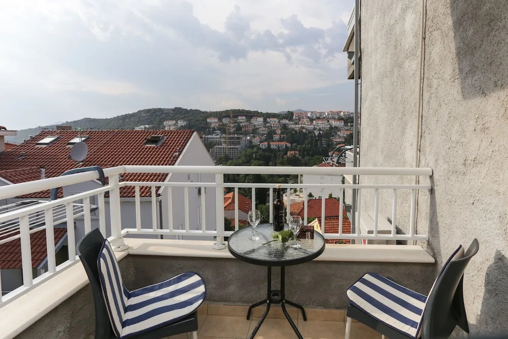 K-apartments