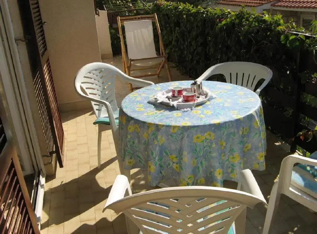 Apartments Mirja - 50m from the sea