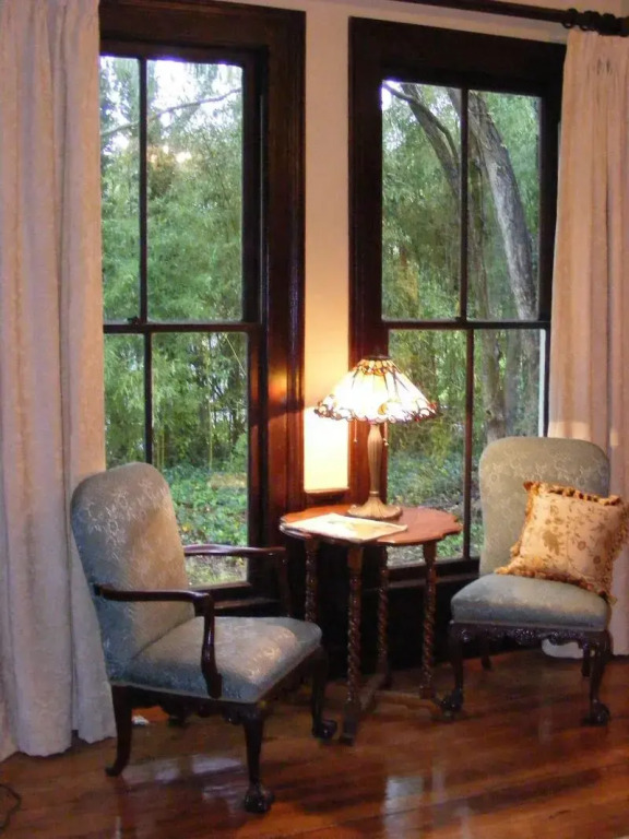 Adair Manor Bed & Breakfast