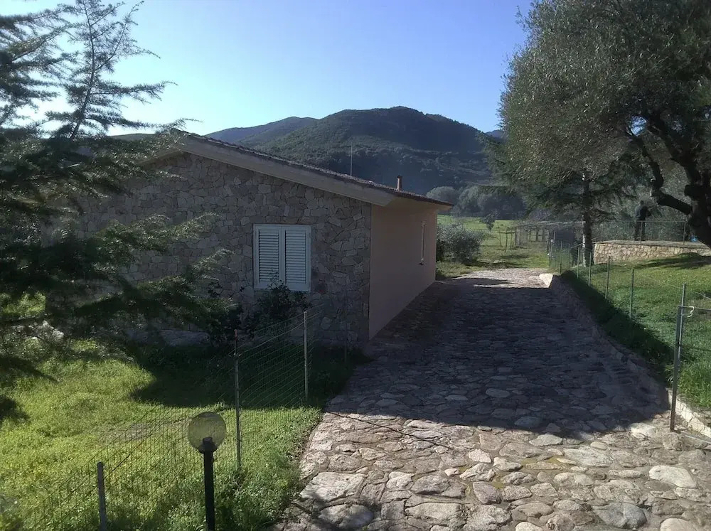 Schifoni House
