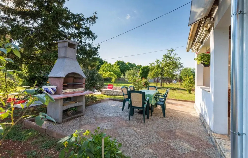 Nice Home in Vodnjan With Wifi and 2 Bedrooms