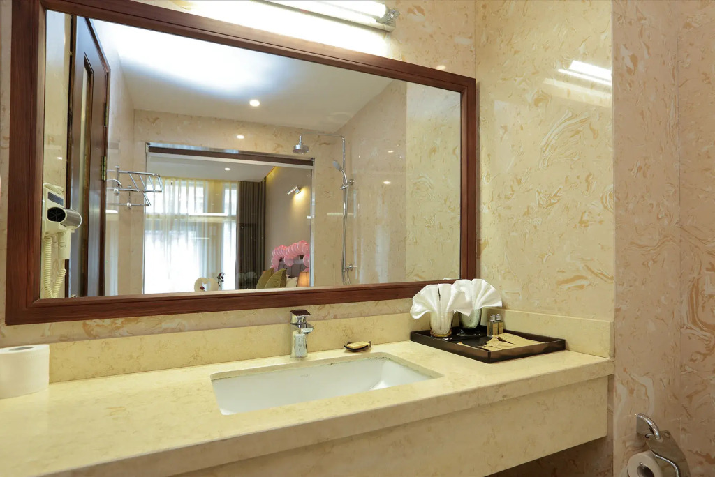 Canvas Sapa Legend Hotel