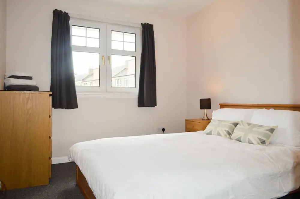 Attractive 3 Bedroom Flat in Central Haymarket