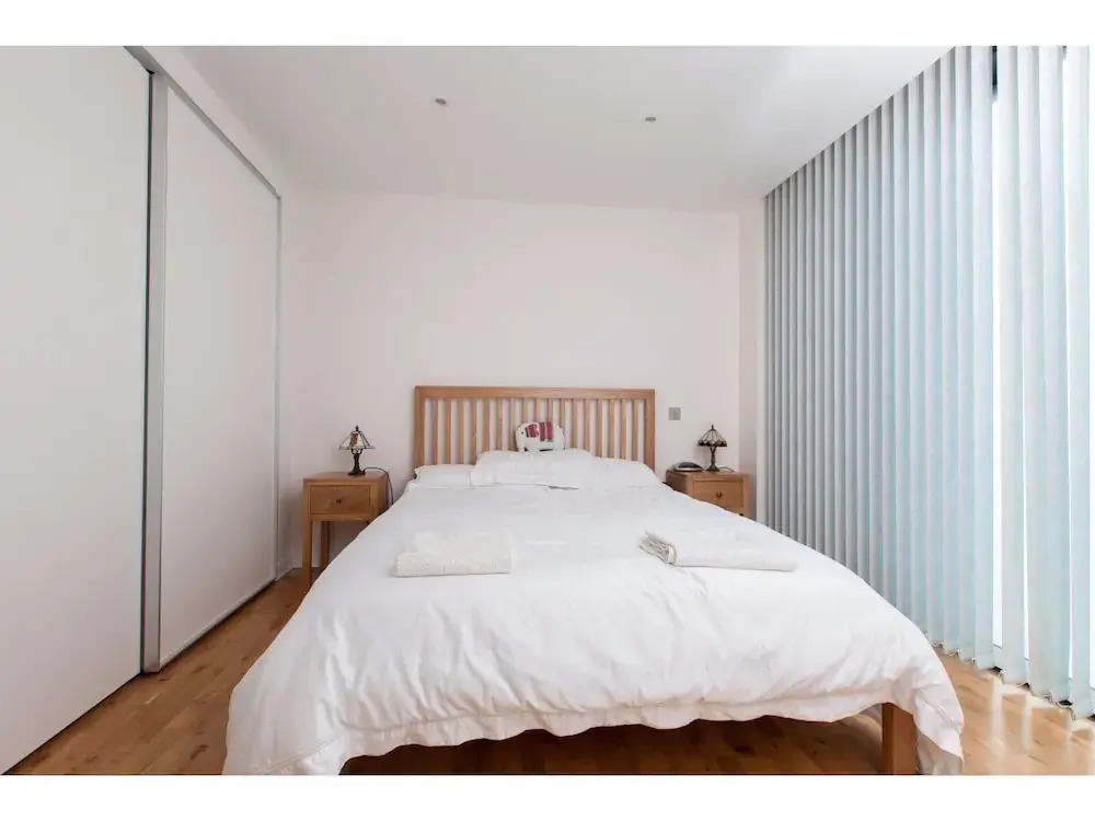 Elegant and Modern Apartment in Central Edinburgh