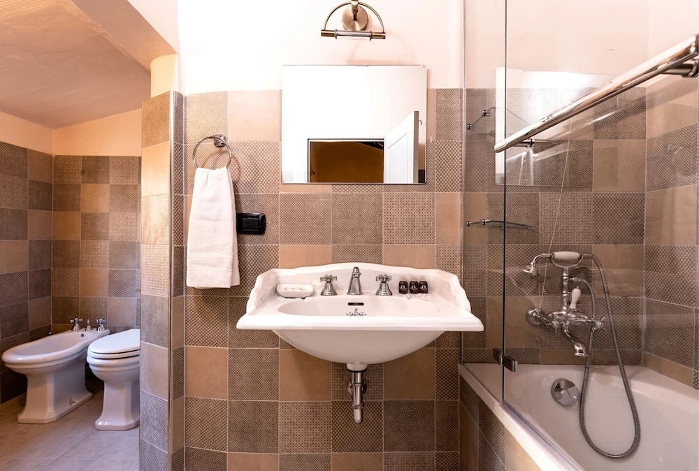 Elegant and historic 3-Bedroom in city center