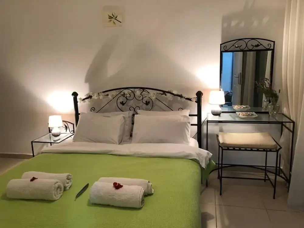 Detached Villa, Private Heated Pool, Outstanding Sea Views, Sleeps 6, Free Wifi