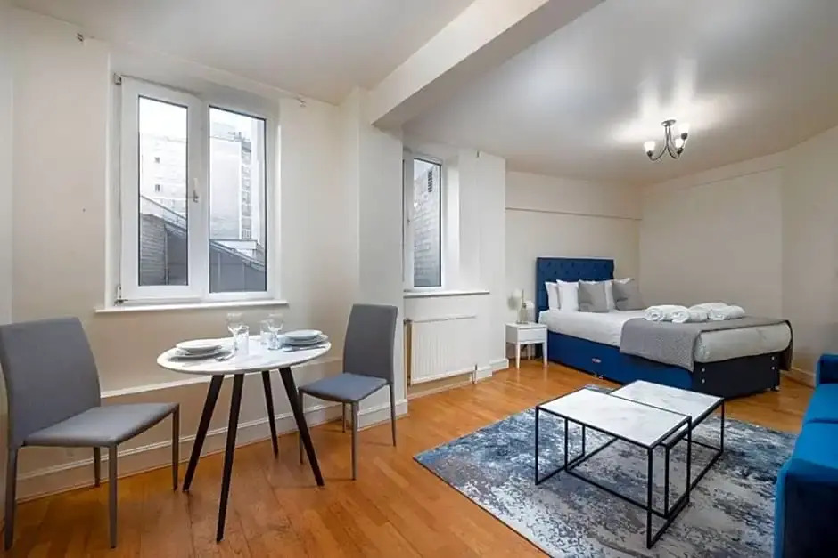 Apartment 4 by CAPITAL