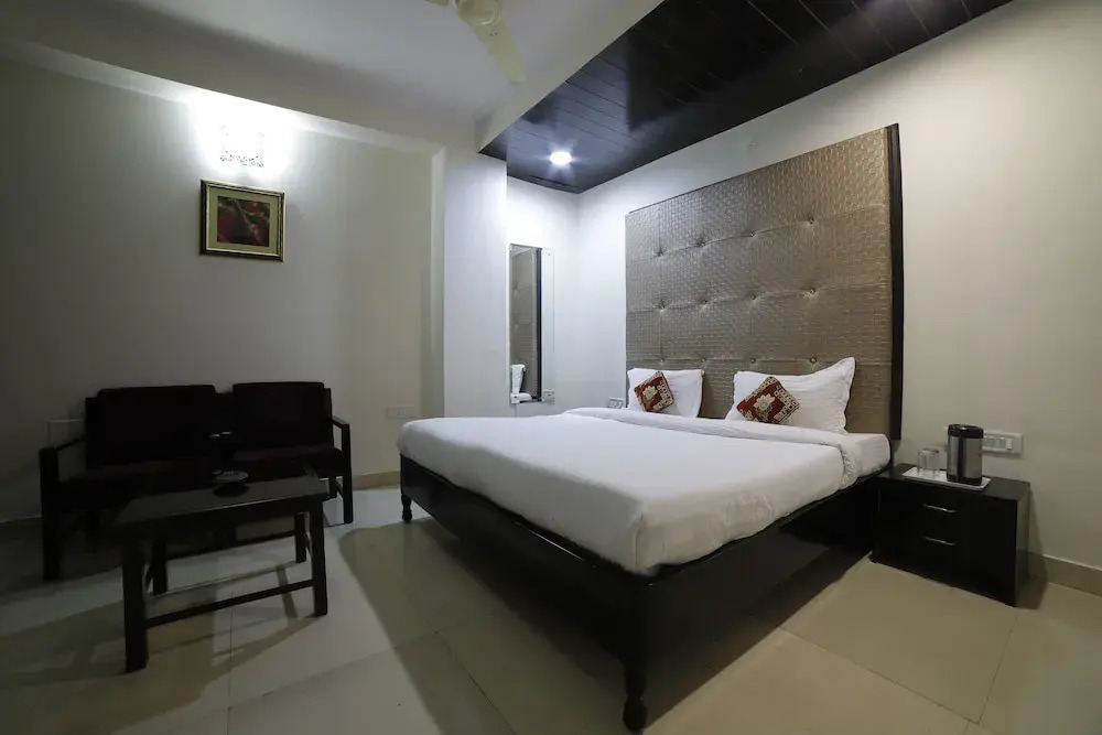 Hotel Rock land By Tuma Hotels