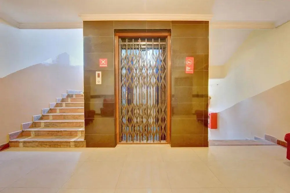 OYO 10596 Hotel Indu