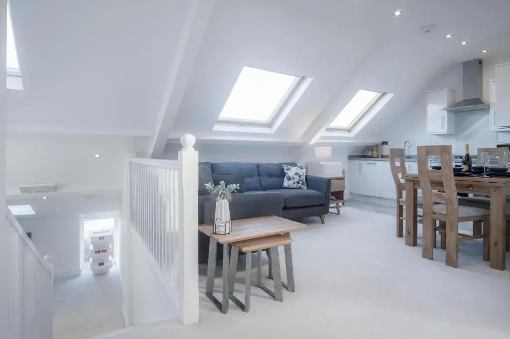 Skylark - 2 Bedroom Apartment - Tenby