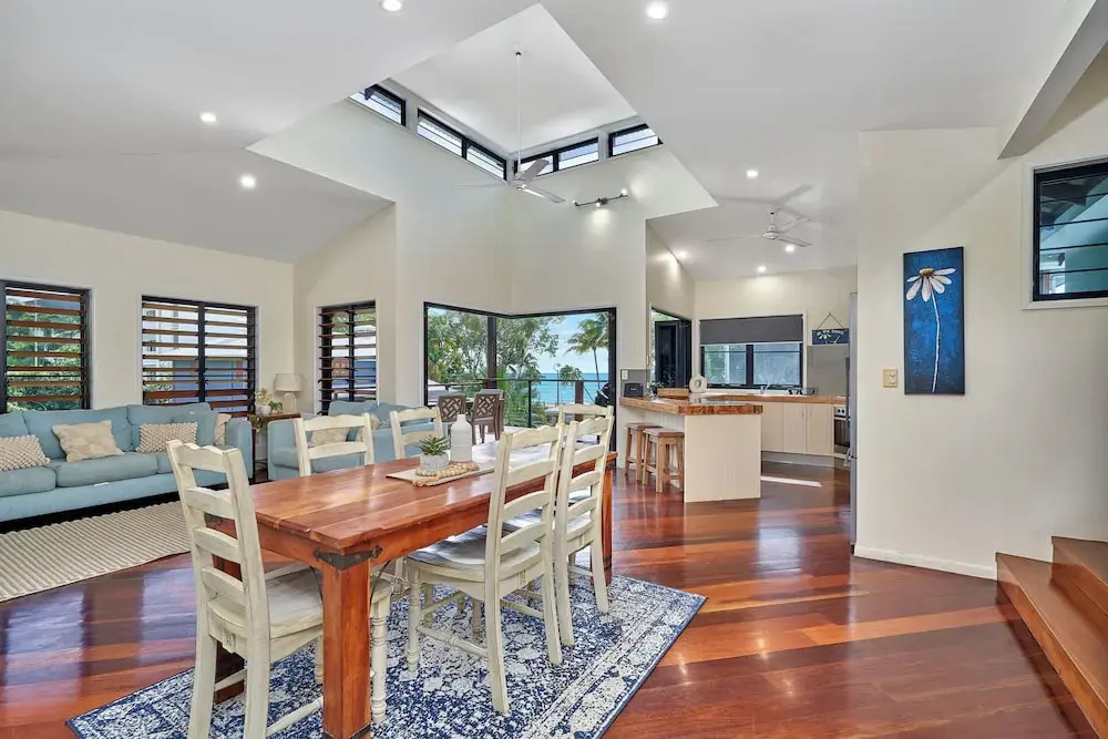 Beachcomber Holiday House