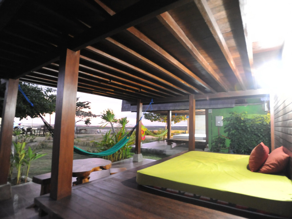 Suka Beach Bungalow