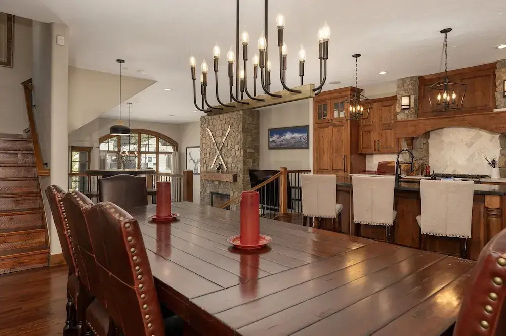 Iron Horse Manor 4 Bedroom Home