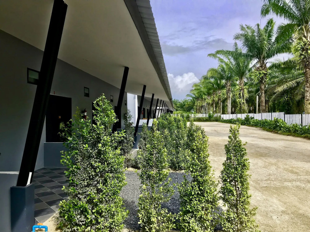 Golden Palm Resort