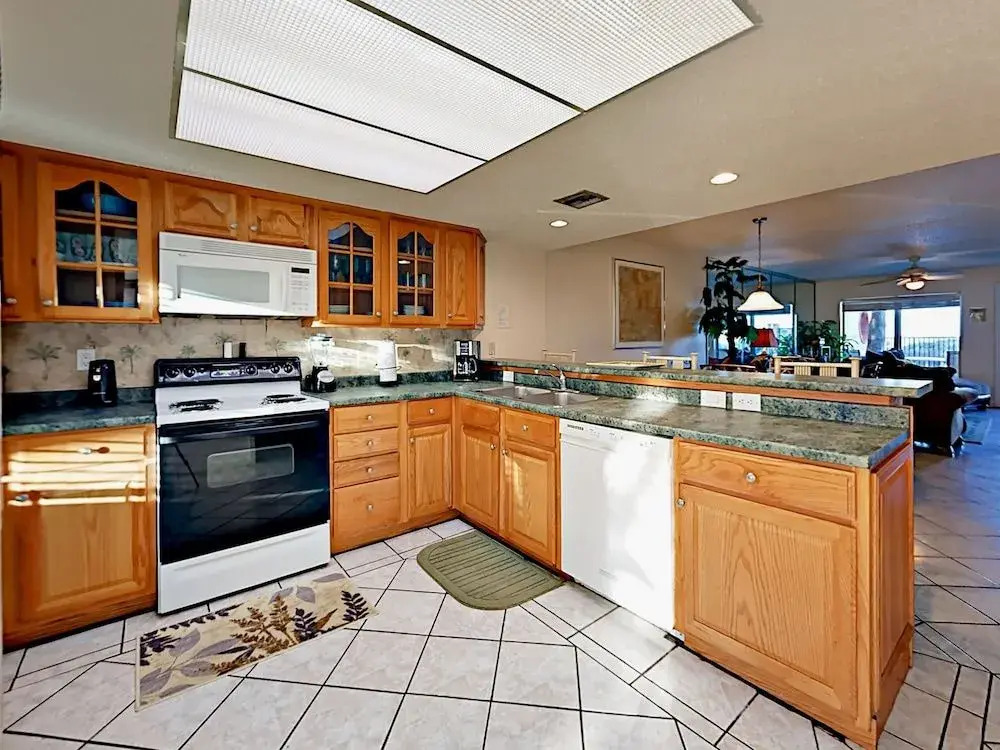 4400 Gulf Blvd Condo Unit 107