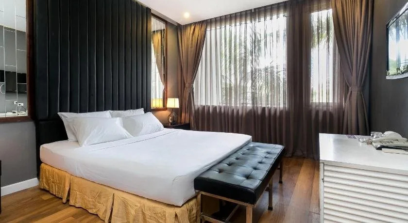 HANZ Friday City View Hotel