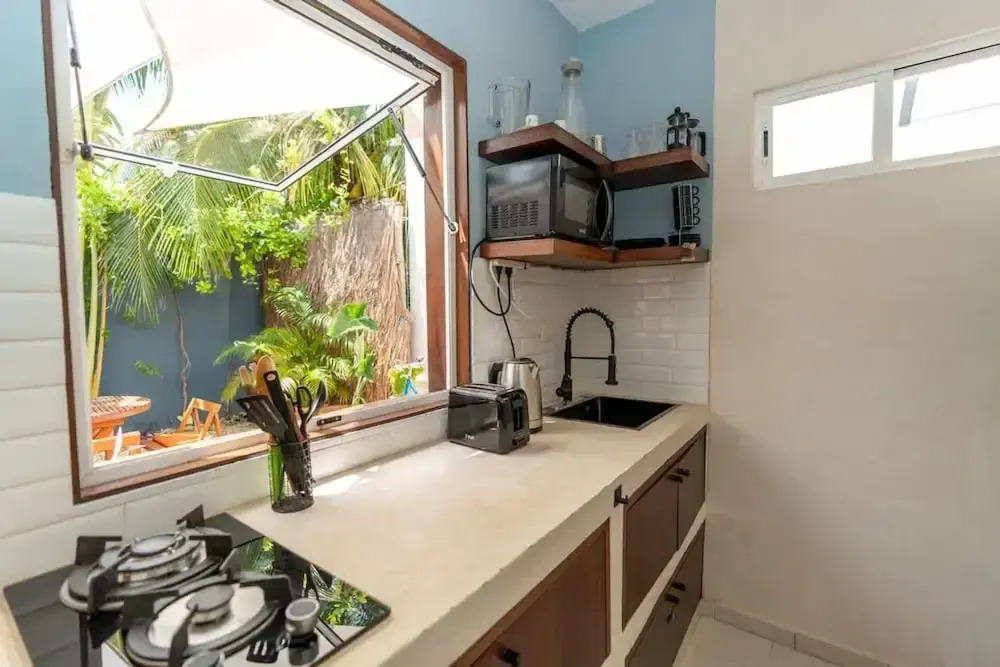 Tropical House With Private Pool in Downtown