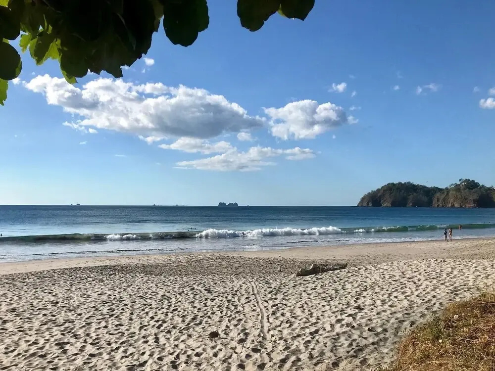 Luxurios Beachfront Villa on Flamingo Beach with Daily Maid and Security