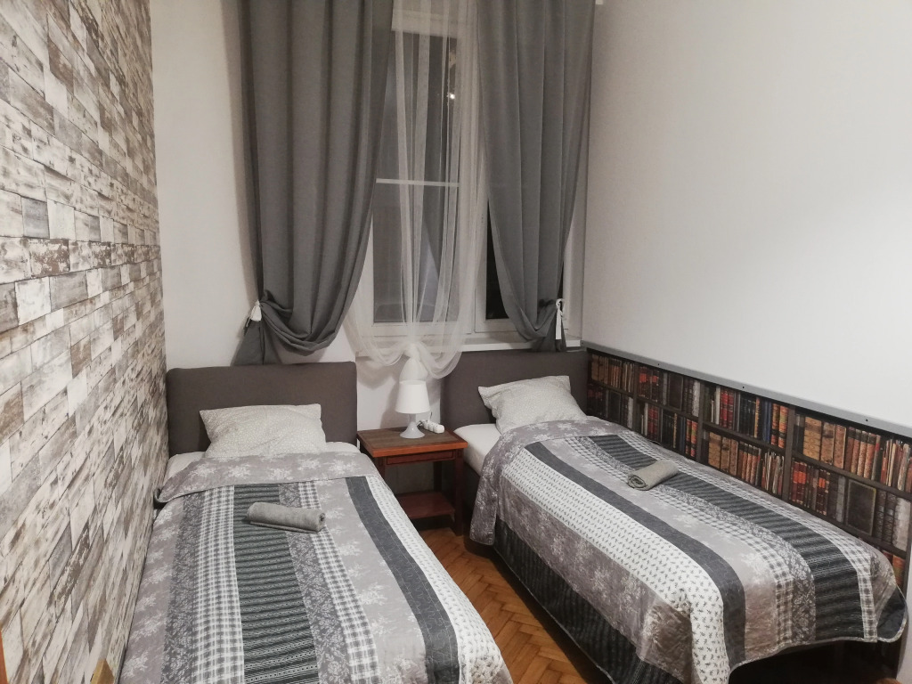 Lorf Hostel&Apartments