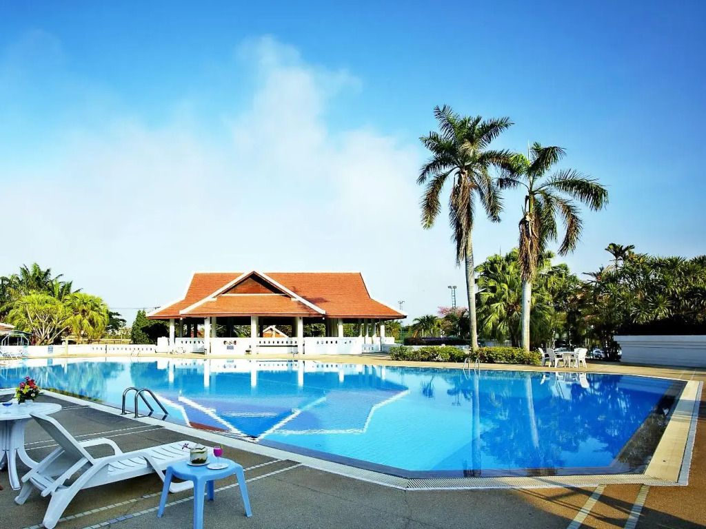 Pinehurst Golf Club & Hotel