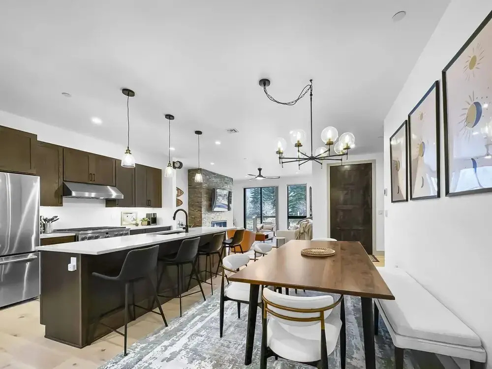 541 Center Circle 3br 3.5ba 3 Bedroom Townhouse by RedAwning