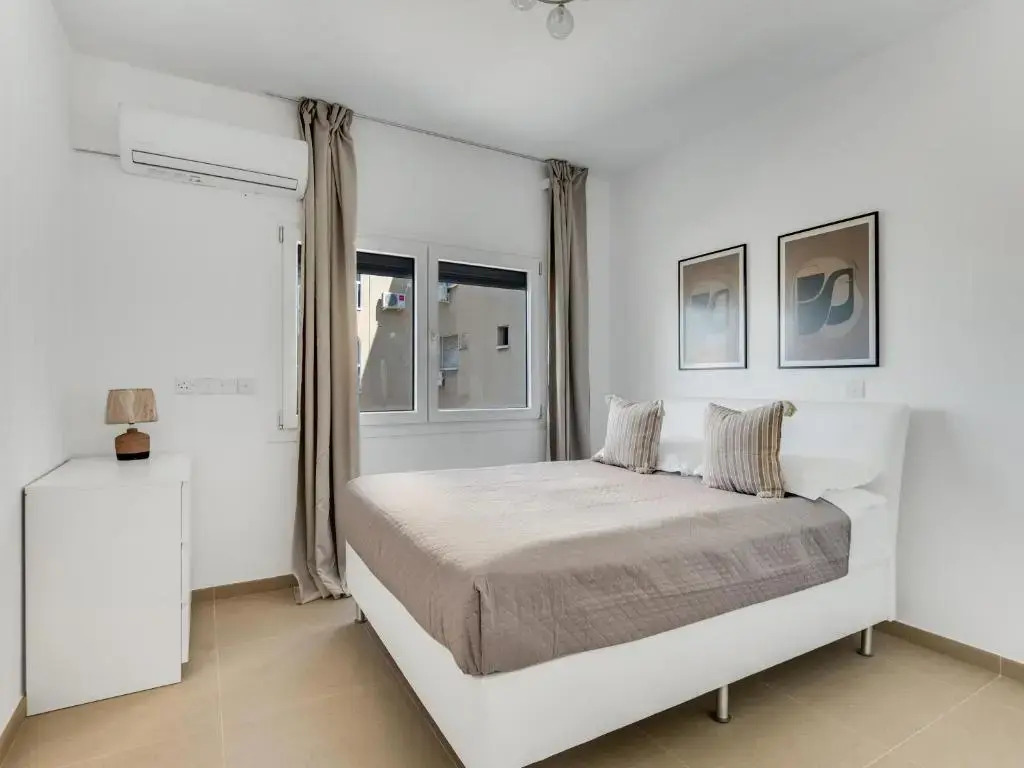 Sanders Sun City - 3-bdr Apt With Shared Pool