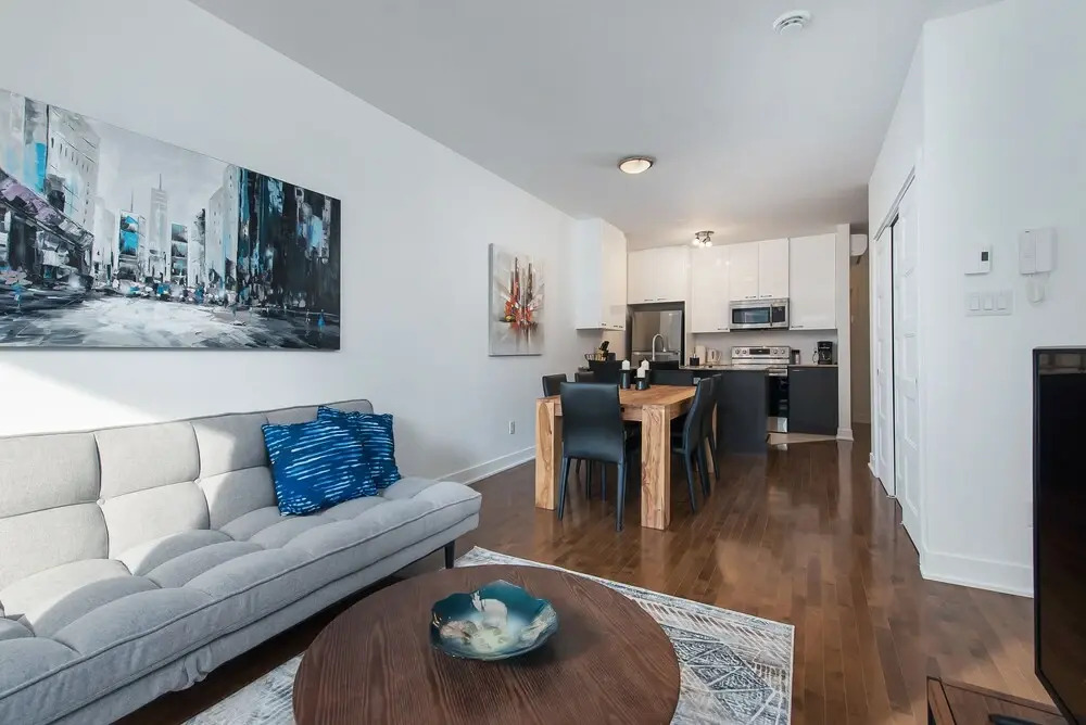 Sunny 2BR on Plateau Mont-Royal