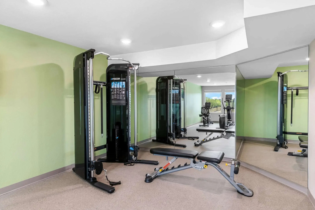Woodspring Suites Kansas City Airport
