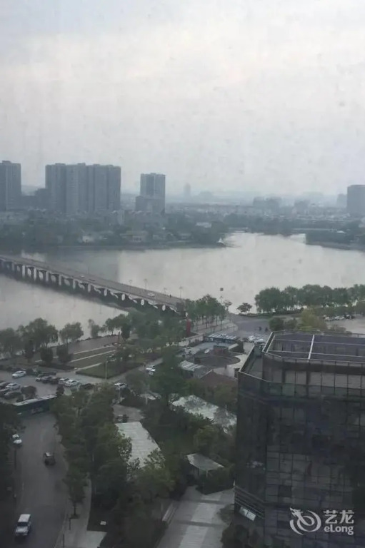 Nanjing Crystal Executive Apartment