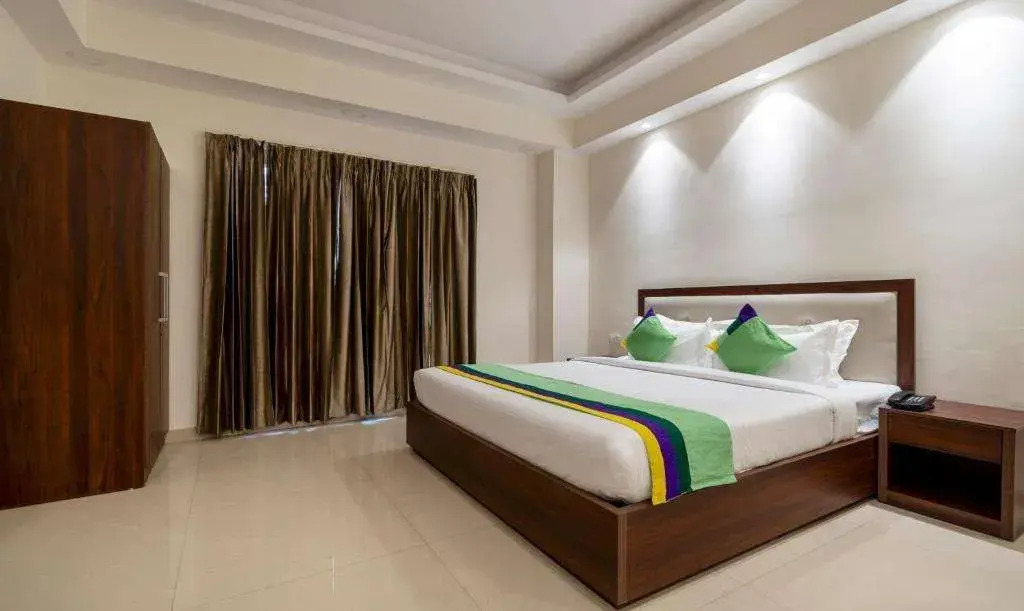 Treebo La Mirage Suite