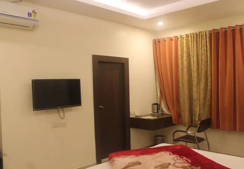 Hotel Surya